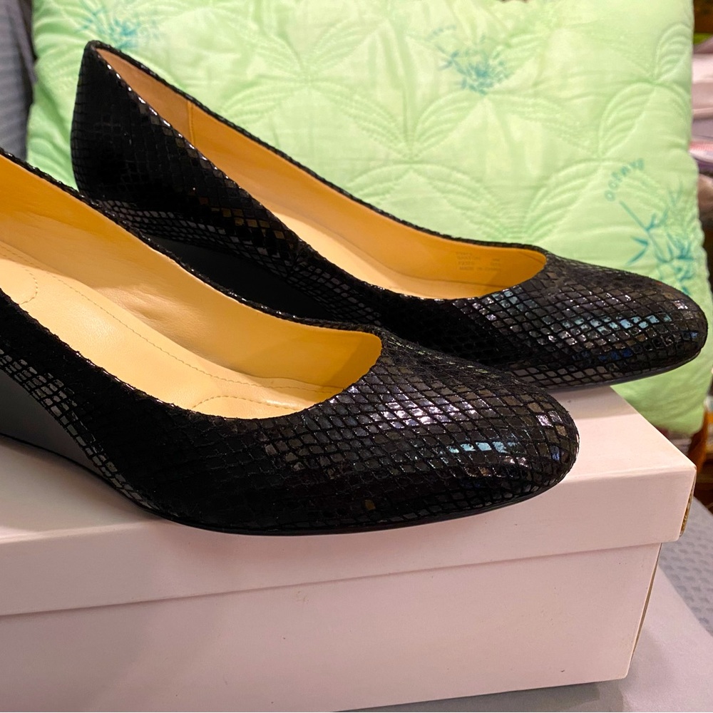 Authentic Calvin Klein Shakeskin wedges, NWT - Picture 2 of 4